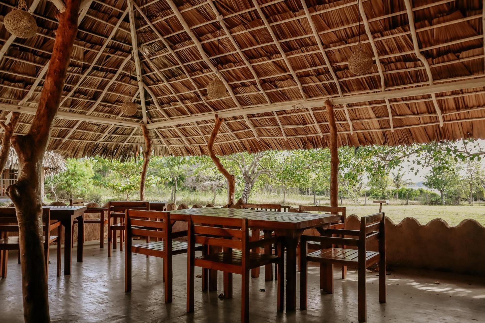 Saffron Lake Yala Tissamaharama Exterior photo